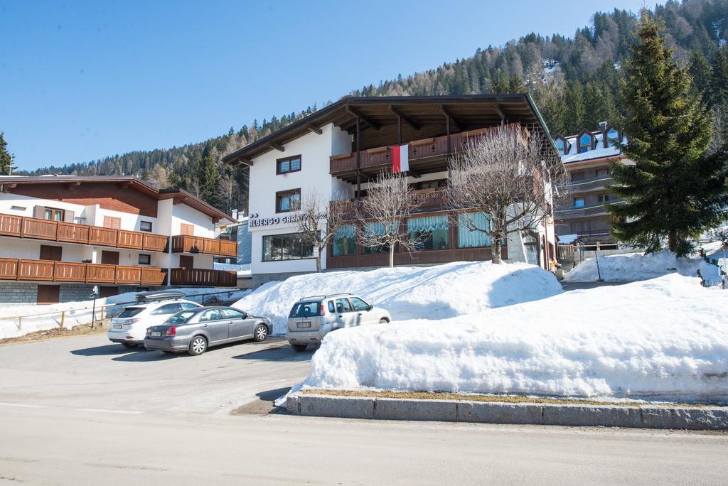 Garni Norma Hotel Madonna di Campiglio Ngoại thất bức ảnh