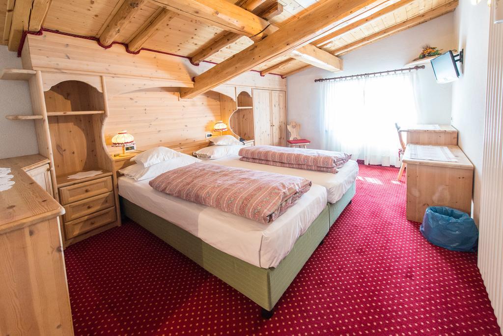 Hotel Garni Norma Madonna di Campiglio Ngoại thất bức ảnh