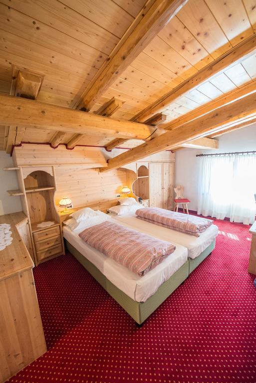 Hotel Garni Norma Madonna di Campiglio Ngoại thất bức ảnh