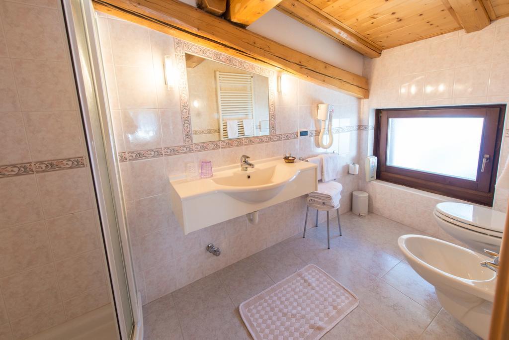 Hotel Garni Norma Madonna di Campiglio Ngoại thất bức ảnh