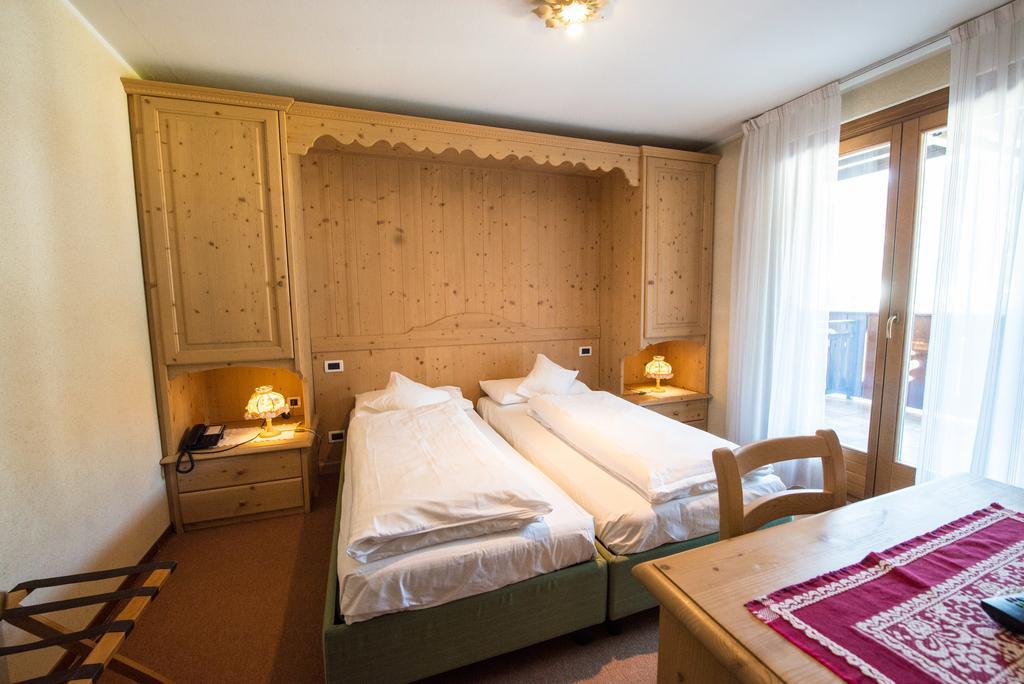 Garni Norma Hotel Madonna di Campiglio Phòng bức ảnh