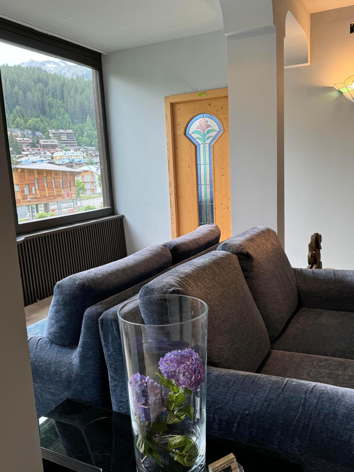 Hotel Garni Norma Madonna di Campiglio Ngoại thất bức ảnh