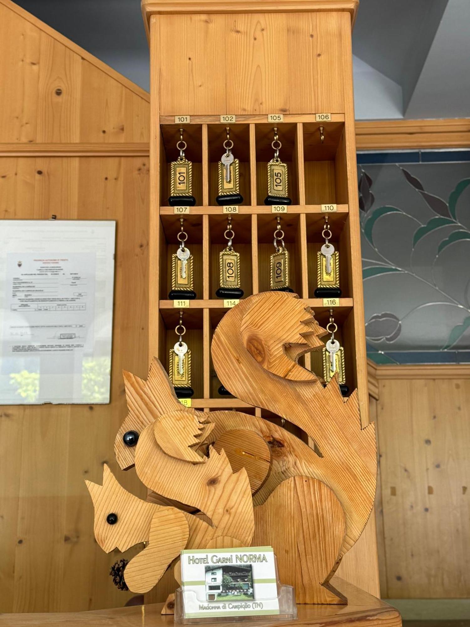 Hotel Garni Norma Madonna di Campiglio Ngoại thất bức ảnh