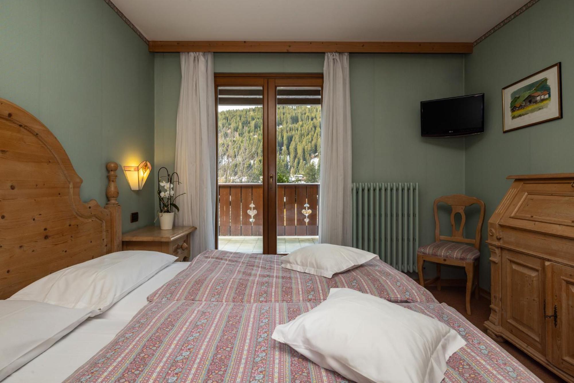 Hotel Garni Norma Madonna di Campiglio Ngoại thất bức ảnh