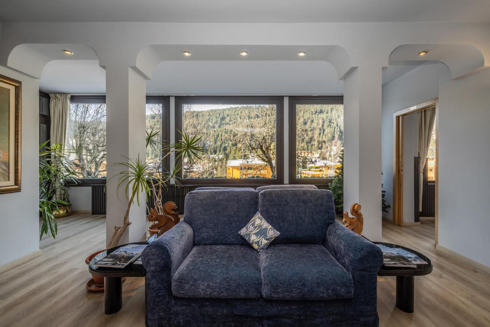 Hotel Garni Norma Madonna di Campiglio Ngoại thất bức ảnh